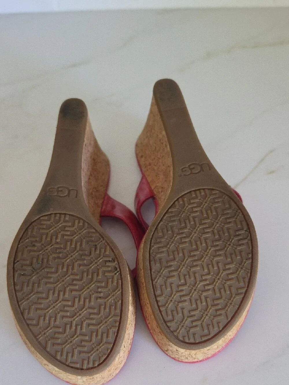 UGG Pink Patent Leather Sandals - Women's Size 6.5 (EU 37.5) Very Good Condition